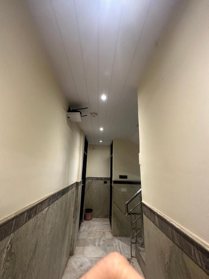 Hotel Mahalaxmi Deluxe New Delhi Exterior photo